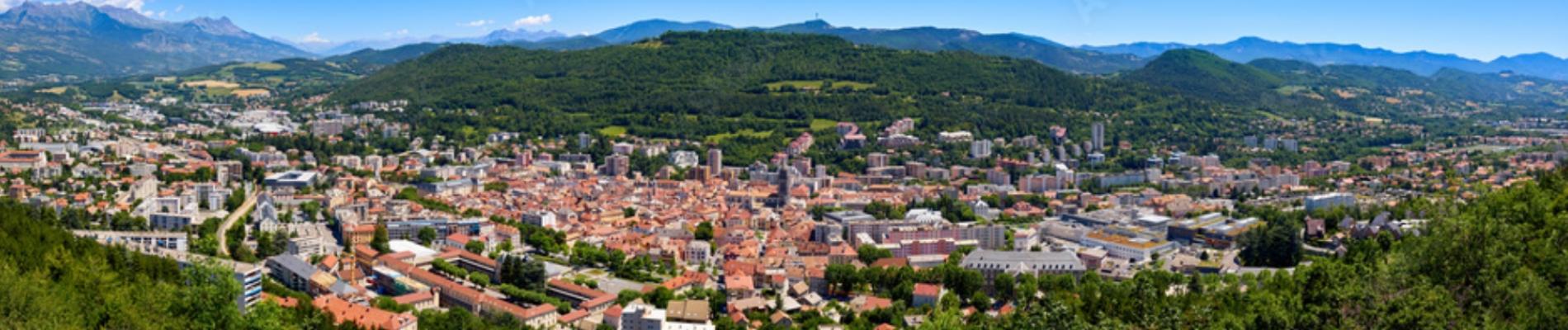 Vue panoramique sur la ville de Gap (Hautes-Alpes)