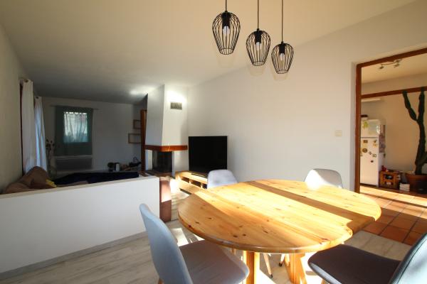 côté salle à manger